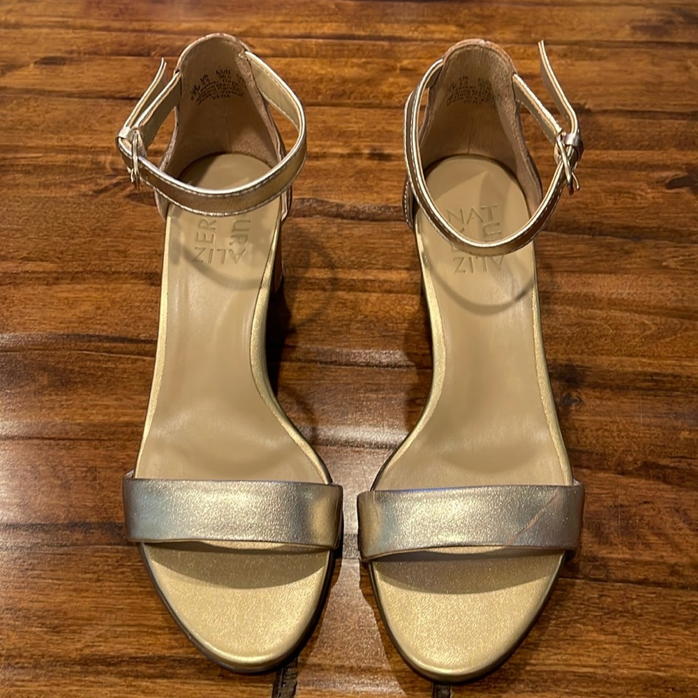 Naturalizer Vera Dress Sandal Dark Gold Leather